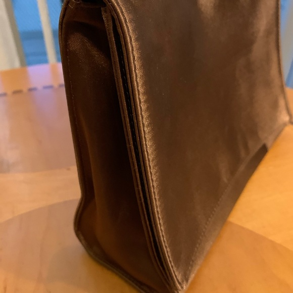 Calvin Klein bronze makeup bag - Picture 6 of 10